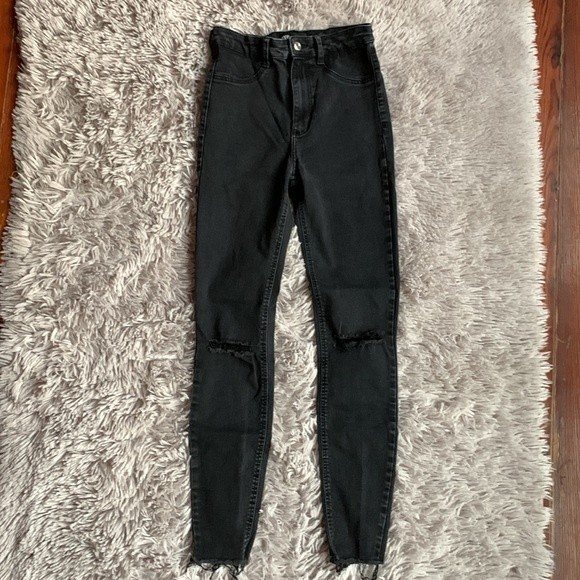 Zara Denim - Zara Black Jeans Size 4 Ripped Distressed Raw Seam